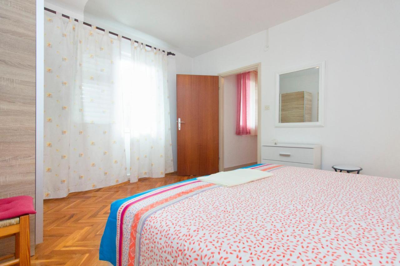 Apartments Ivan Vodice Eksteriør billede